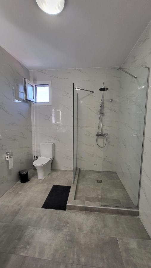 Countryside Apartments First Floor ตริกาลา ภายนอก รูปภาพ